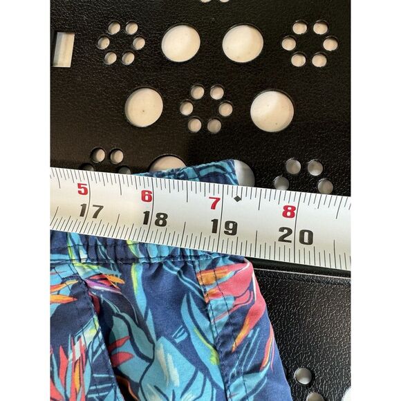 Vineyard Vines Men's SIZE LARGE 6" Inseam Floral Swimming Trunks Shorts - Picture 3 of 6